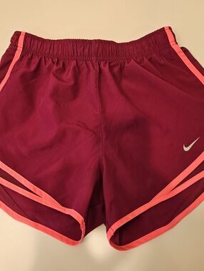 Nike Women's Maroon Performance Running Shorts with Pink Trim - Size S